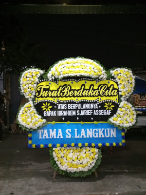 Papan Bunga Duka di Anjongan