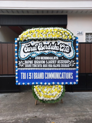 Papan Bunga Duka di Anjongan